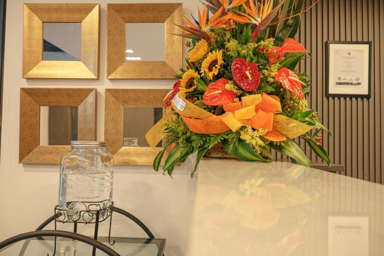 First Class Hotel Medellín Eksteriør billede