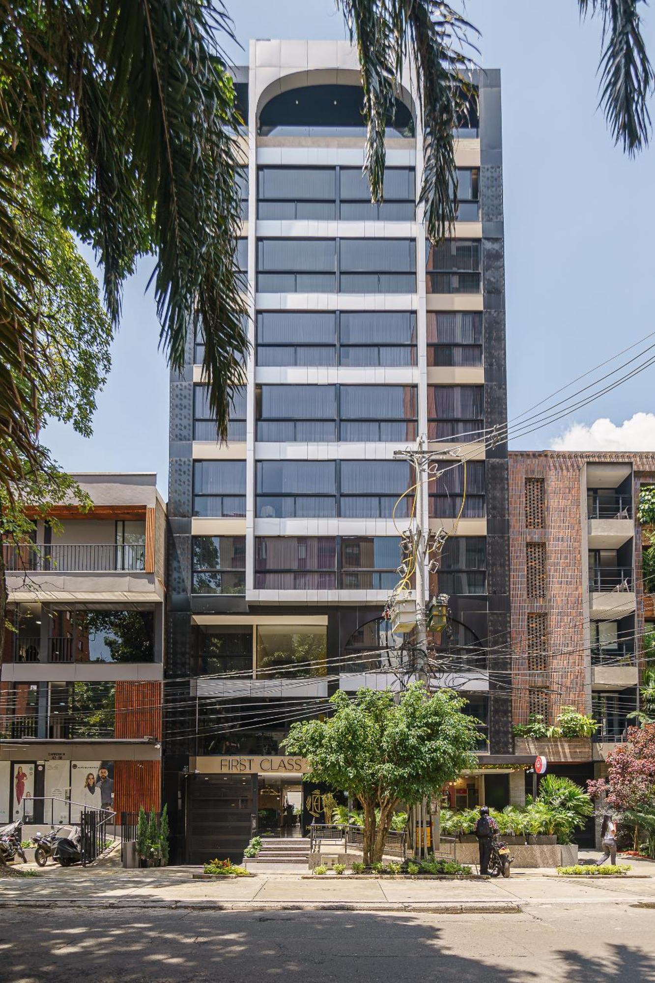 First Class Hotel Medellín Eksteriør billede